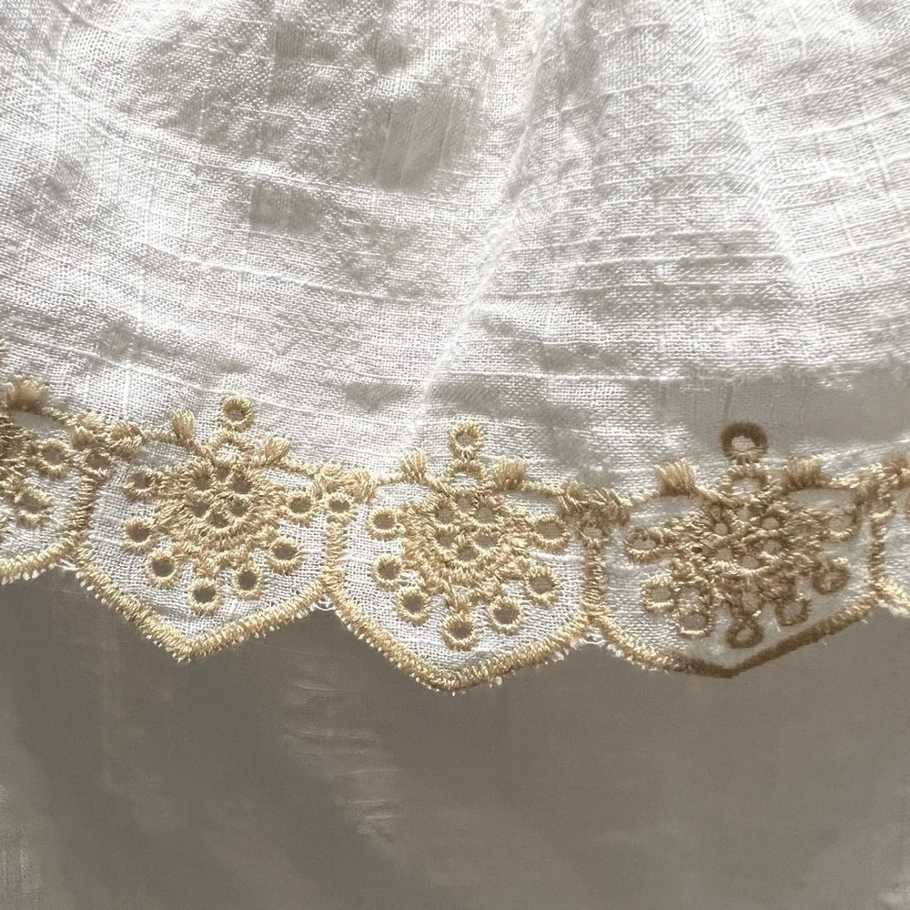 Max Studio Cream Ruffle Blouse. Size L - Picture 6 of 6